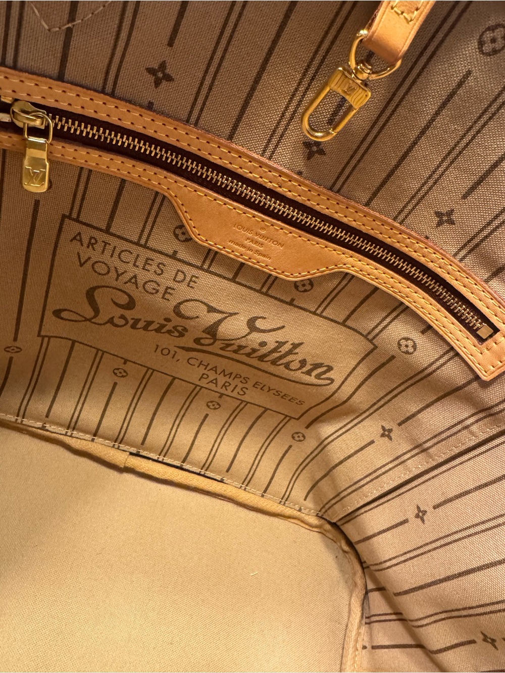 Louis Vuitton Monogram Neverfull MM - Picture 4 of 16